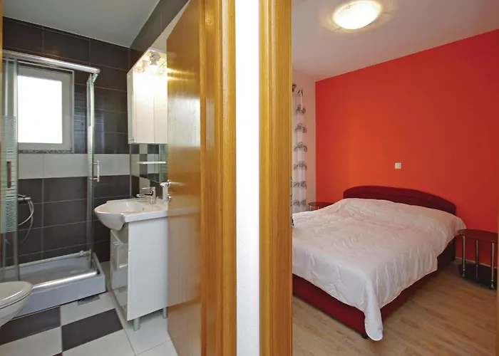 One-bedroom With Sea View 07 * Μακάρσκα