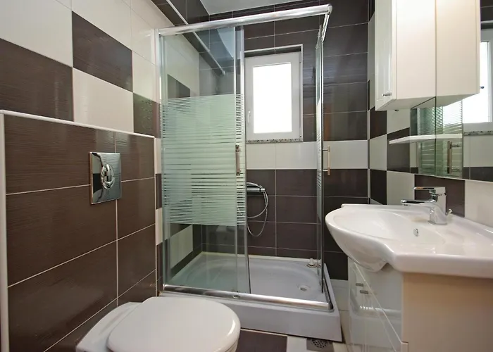 One-bedroom With Sea View 07 Апартаменти